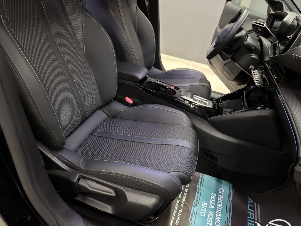 PEUGEOT 208 1200 HYBRID 145 CV EDCS6 GT